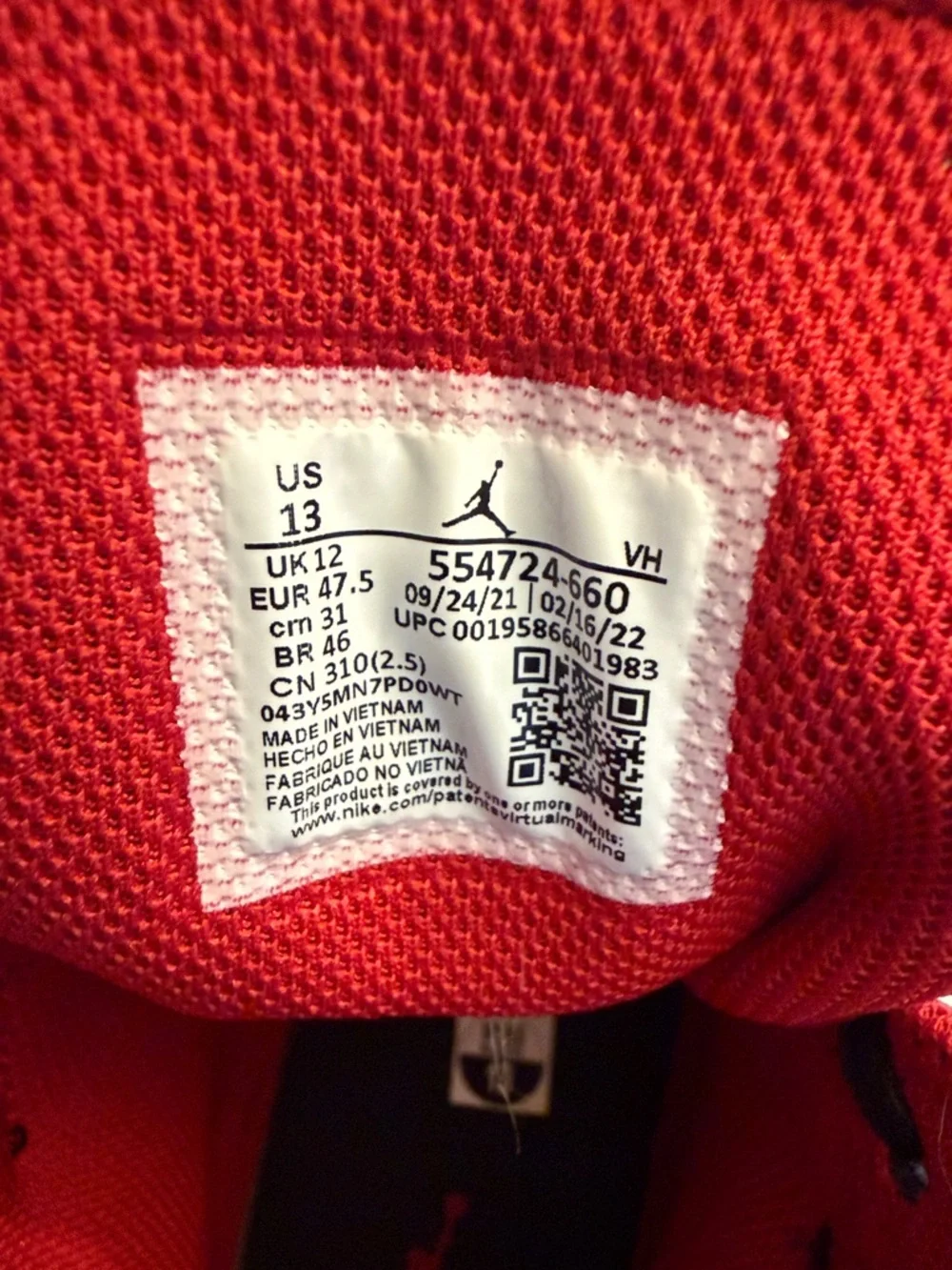 Jordan Mid-Top Sneakers in Red and Black - Picture 2 of 7